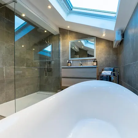 Chalet, Spacieux, Proche Du Lac, Vue Sur La Montagne Holiday home