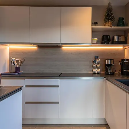 Chalet, Spacieux, Proche Du Lac, Vue Sur La Montagne *