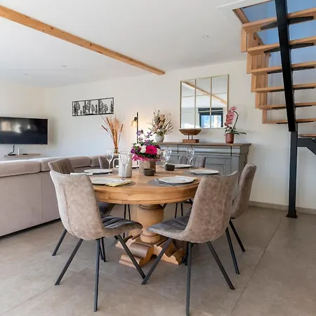 Chalet, Spacieux, Proche Du Lac, Vue Sur La Montagne *