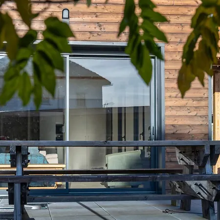 Chalet, Spacieux, Proche Du Lac, Vue Sur La Montagne *