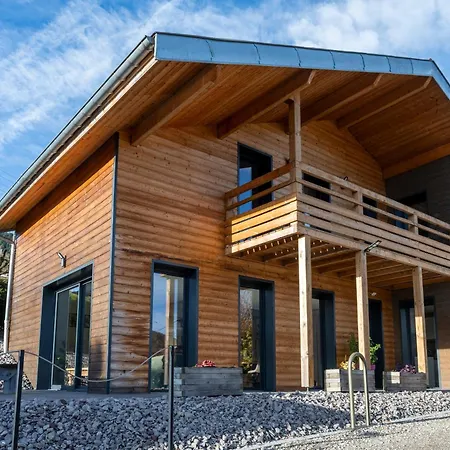 Casa vacanze Chalet, Spacieux, Proche Du Lac, Vue Sur La Montagne *