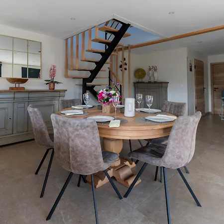 Holiday home Chalet, Spacieux, Proche Du Lac, Vue Sur La Montagne