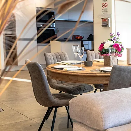 Chalet, Spacieux, Proche Du Lac, Vue Sur La Montagne