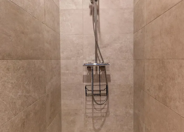 Chalet, Spacieux, Proche Du Lac, Vue Sur La Montagne