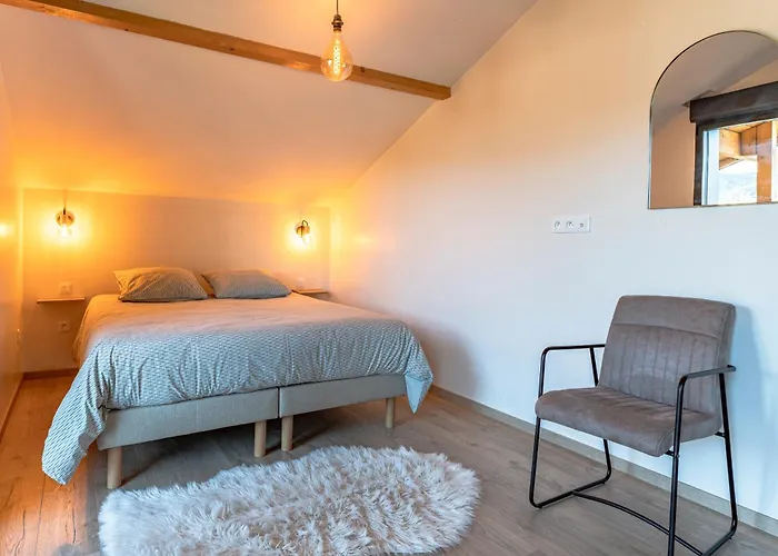 Vakantiehuis Chalet, Spacieux, Proche Du Lac, Vue Sur La Montagne