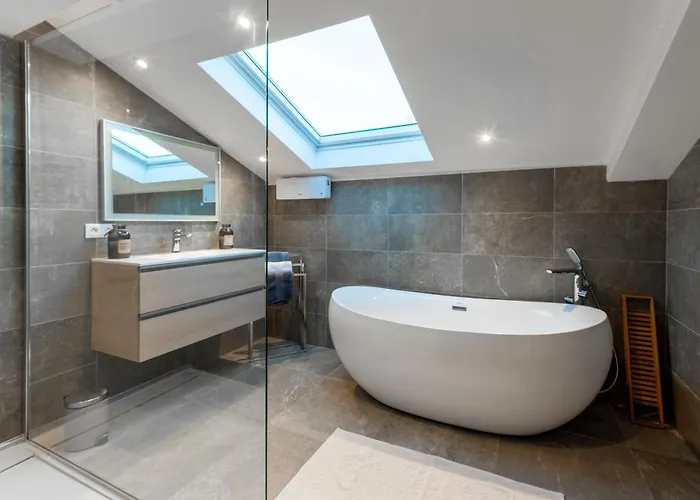 Chalet, Spacieux, Proche Du Lac, Vue Sur La Montagne Vakantiehuis